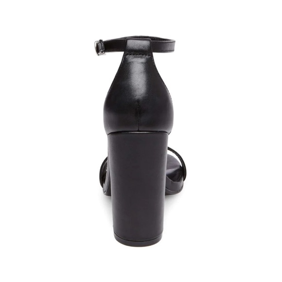 Steve Madden Carrson Heel - Picture 4 of 7